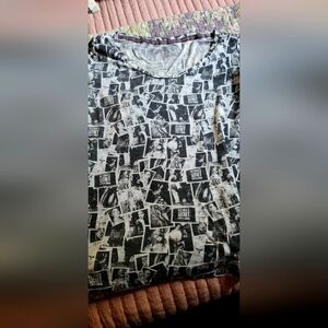 Rare Vic Sec Graphic Black and White T-Shirt, Supermodel ESSENTIAL TEE. NEW YORK